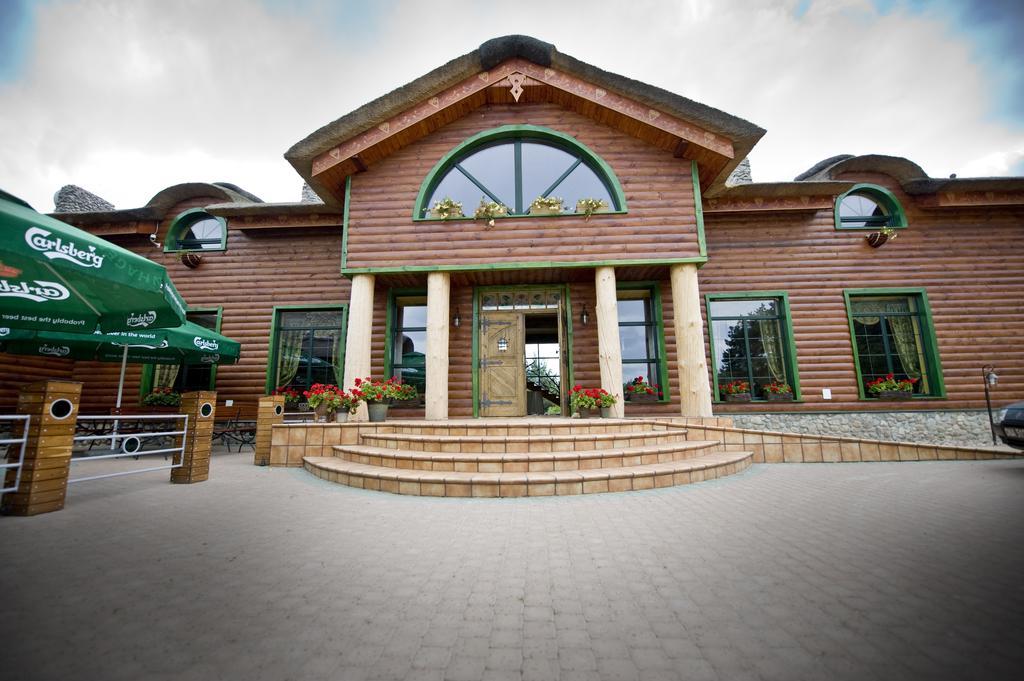 Karczma Biesiadna Bed & Breakfast Dalnia Екстериор снимка