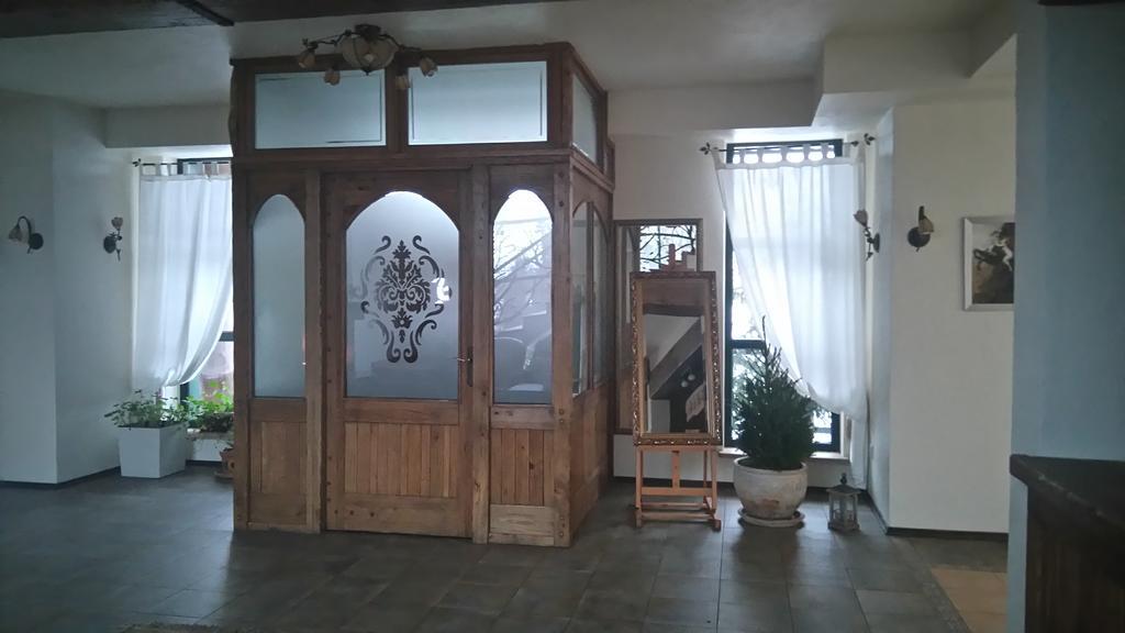 Karczma Biesiadna Bed & Breakfast Dalnia Екстериор снимка