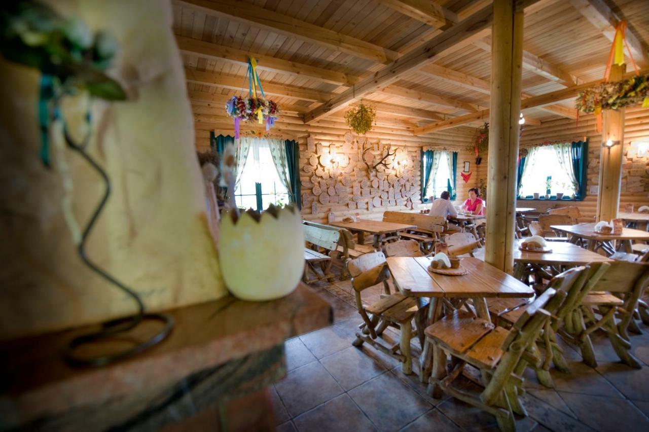 Karczma Biesiadna Bed & Breakfast Dalnia Екстериор снимка