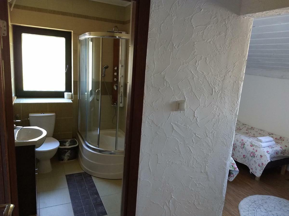 Karczma Biesiadna Bed & Breakfast Dalnia Екстериор снимка