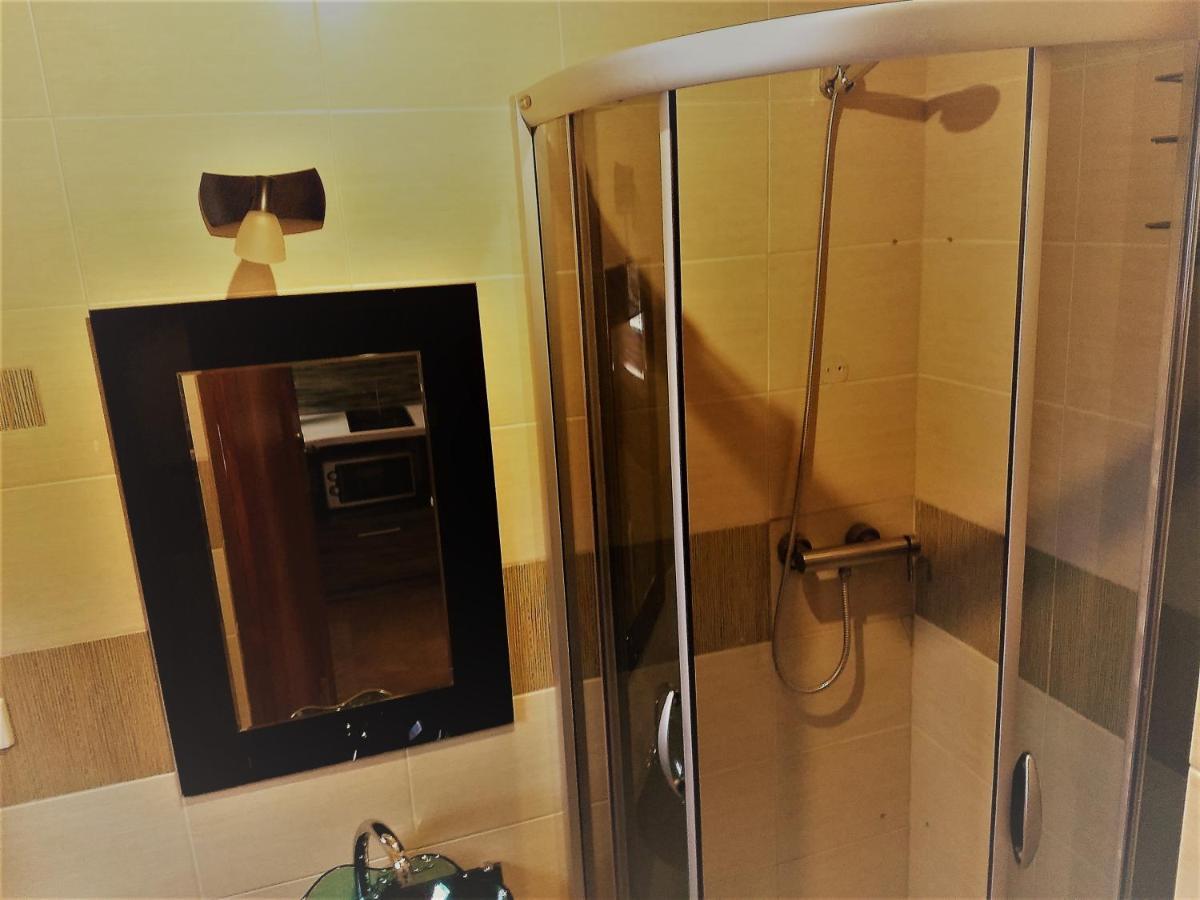 Karczma Biesiadna Bed & Breakfast Dalnia Екстериор снимка